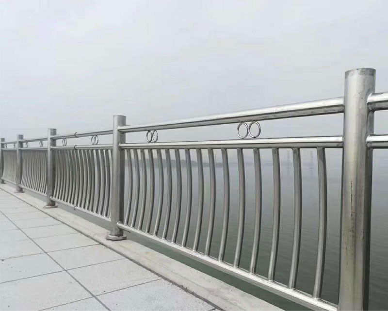 不锈钢桥梁栏杆实拍