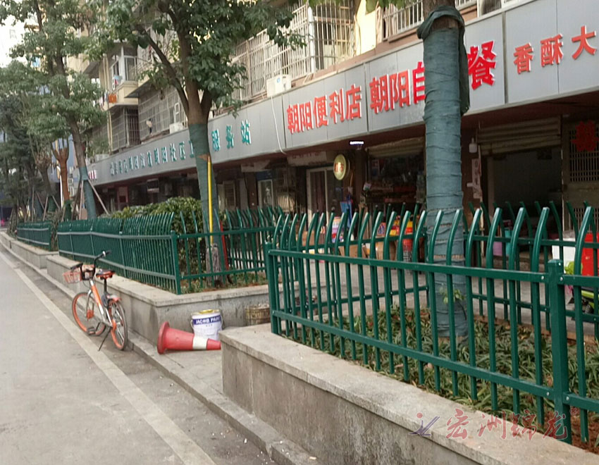 湖南城市道路绿化带锌钢护栏围栏生产厂家