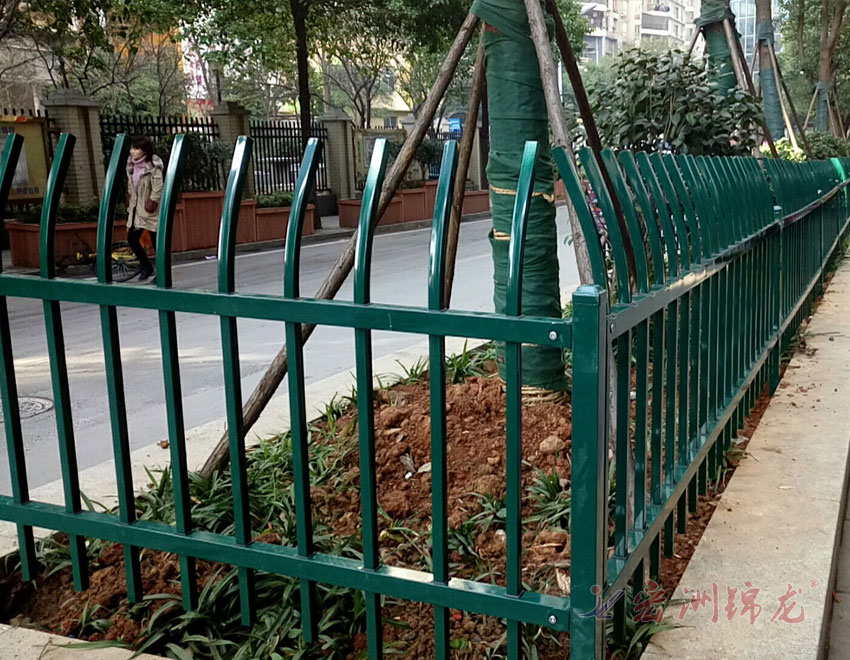 湖南城市道路绿化带锌钢护栏围栏生产厂家